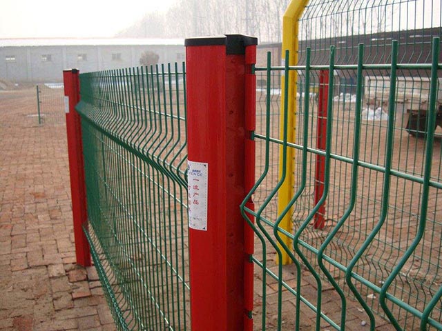山西桃型立柱护栏网