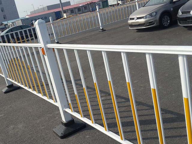 梅列交通护栏
