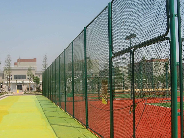 短式网球场地围栏