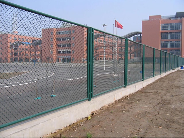 排球场围栏制造商
