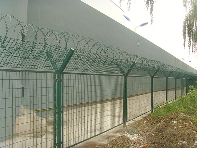 市政道路交通护栏安装
