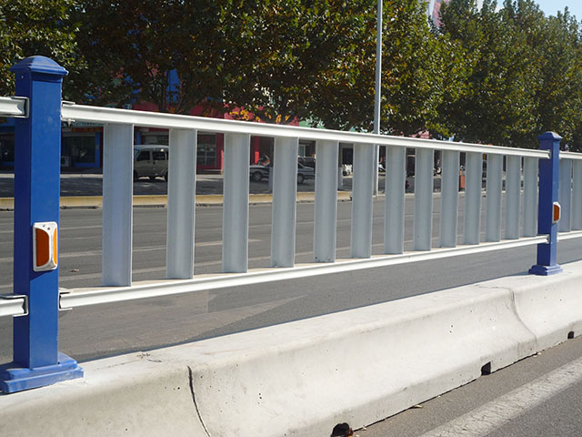 桥面护栏施工方案