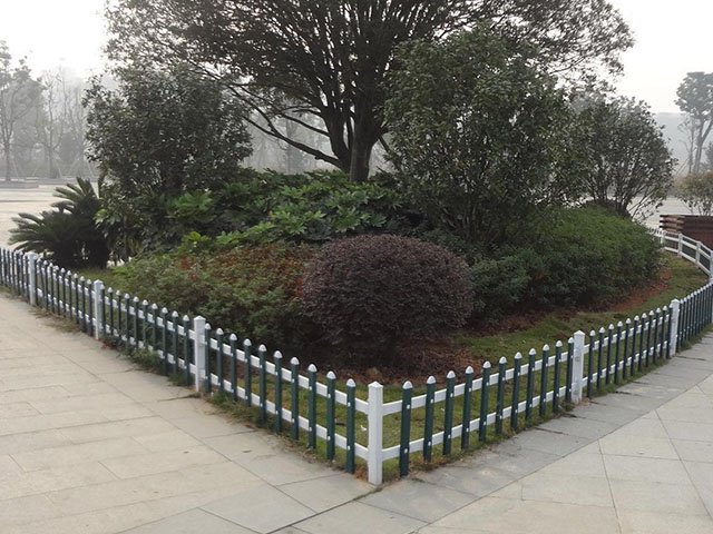 陕西防腐木花池护栏设计