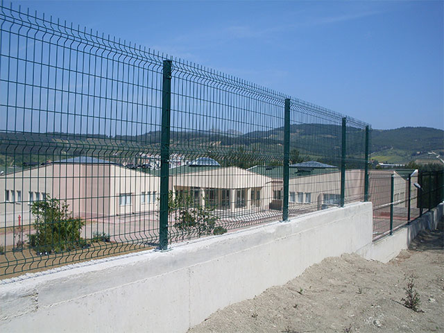黄沙交通设施护栏